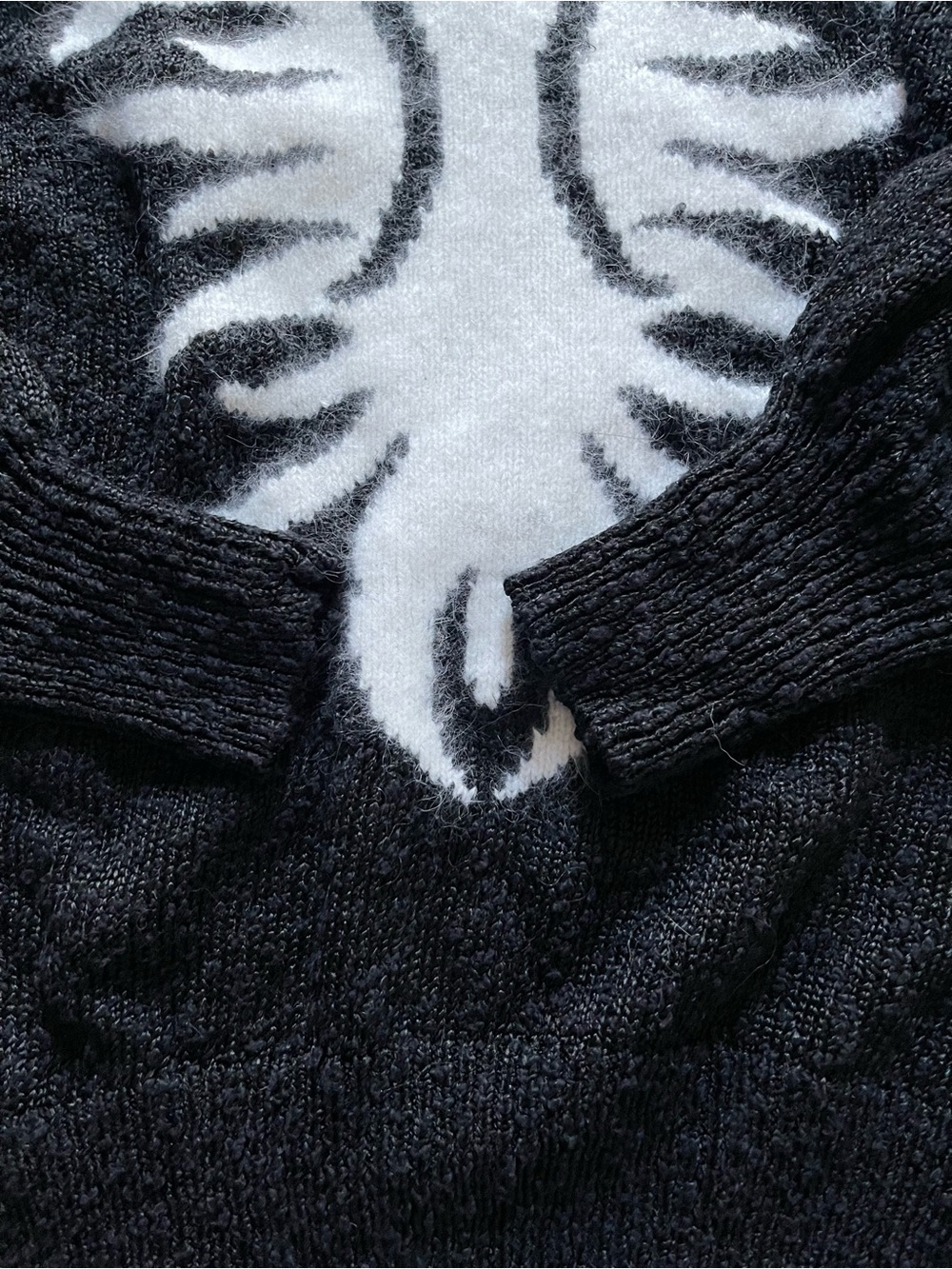 Vintage Olsen Black and White Angora Patterned Sweater Size XL - Picture 5 of 11